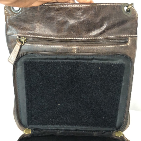 GUN TOTE’N MAMAS distressed brown leather crossbody. Concealed carry. - Picture 9 of 16